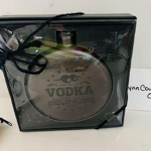 New BLKSMITH Stainless Steel Flask 8oz gift boxed, New Round vodka Flask gifts